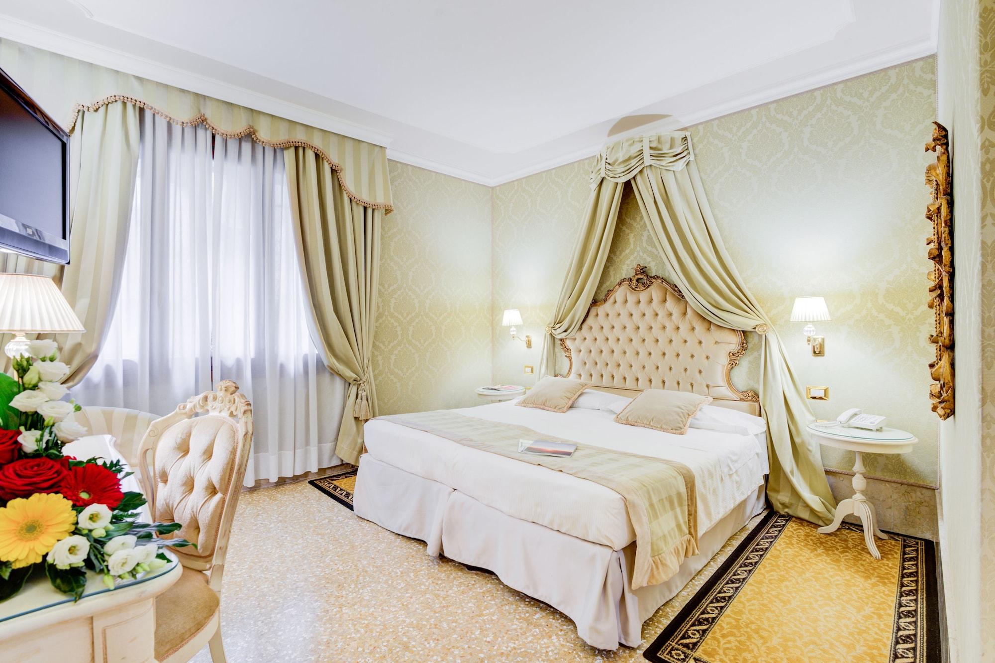 Hotel Al Duca Di Venezia Екстериор снимка