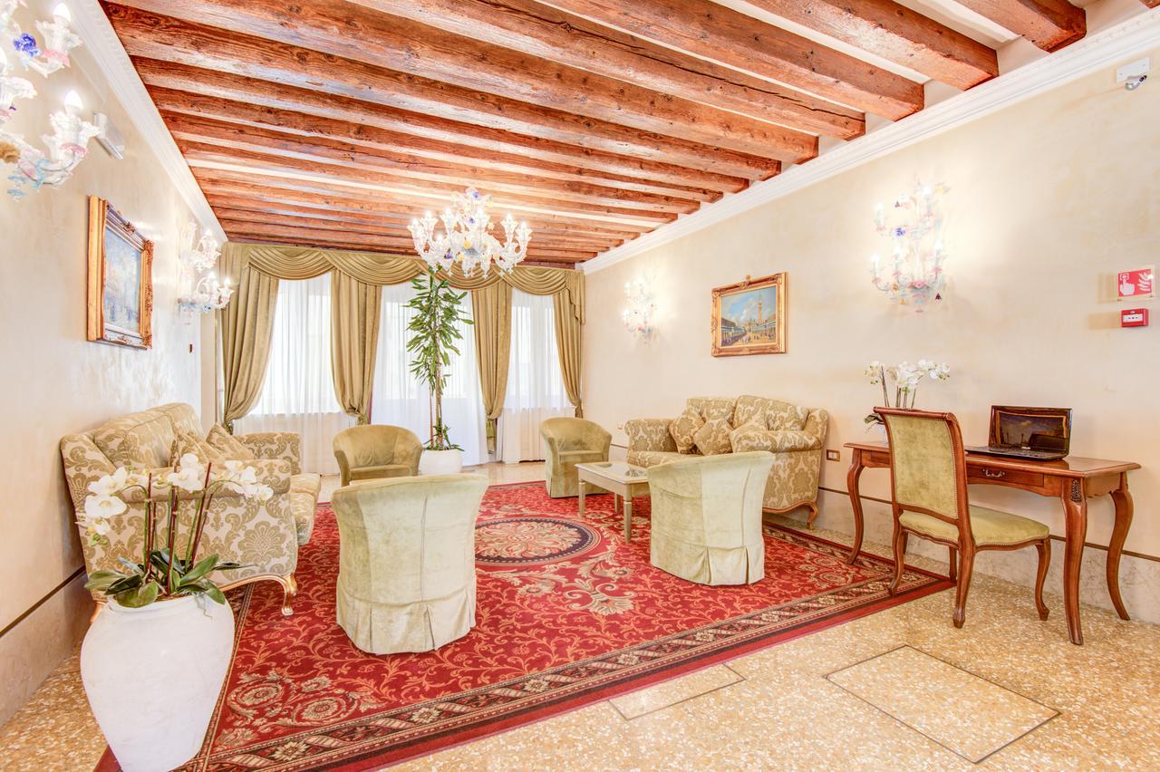 Hotel Al Duca Di Venezia Екстериор снимка